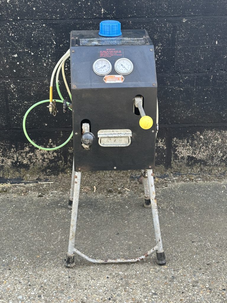 Churchill Hydrolastic pump front view classic Mini suspension tool