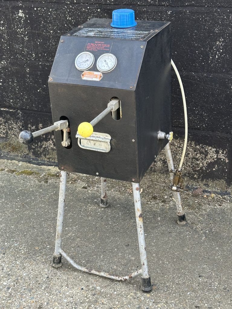 Churchill Hydrolastic pump showing manual levers and control handles