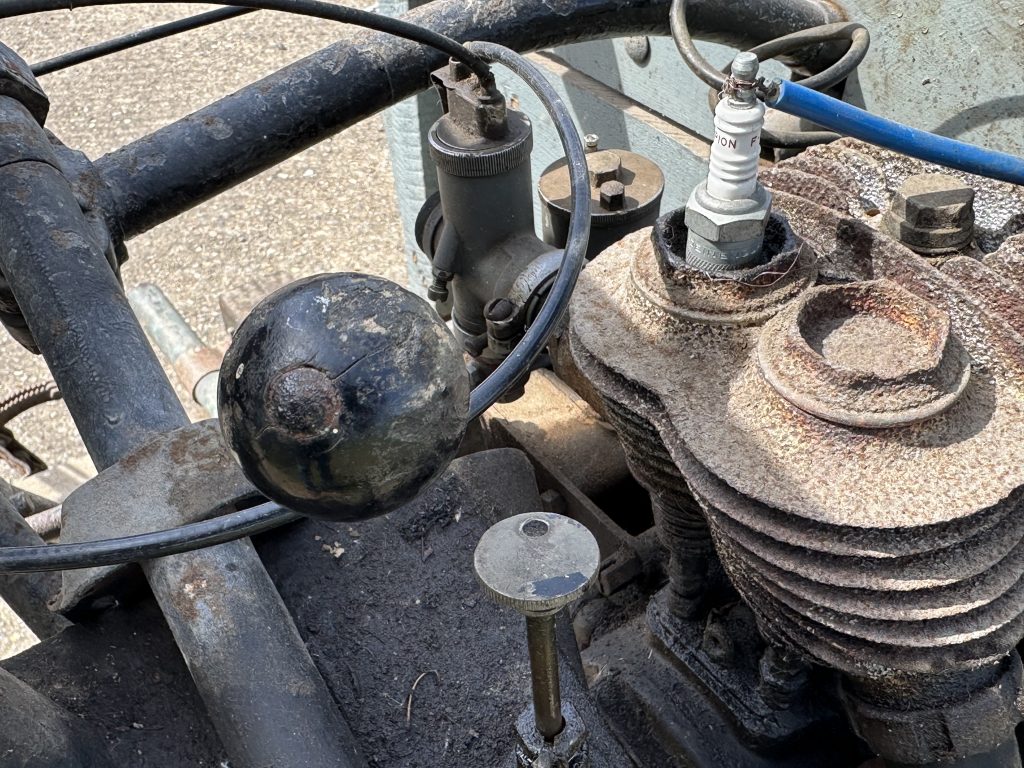 raleigh 248cc engine vintage trike close up